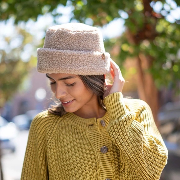 pistil Accessories - Pistil Billie Bucket Hat.